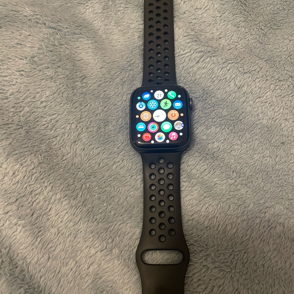 Apple Watch Series 5 Nike Edition GPS 45mm